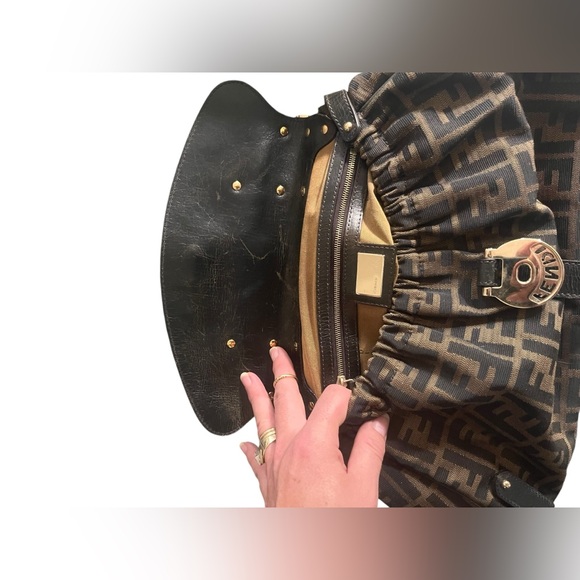 Vintage Fendi Magic Bag - Picture 5 of 16